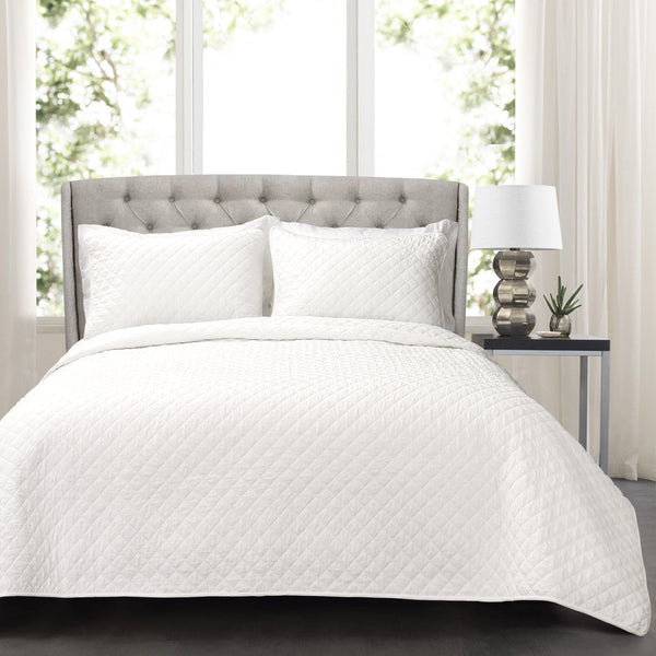 http://www.lushdecor.com/cdn/shop/products/16T001754-AVA-DIAMOND-OVERSIZED-COTTON-WHITE-3-PC-QUILT-FULL-QUEEN-848742061275_grande.jpg?v=1704292840