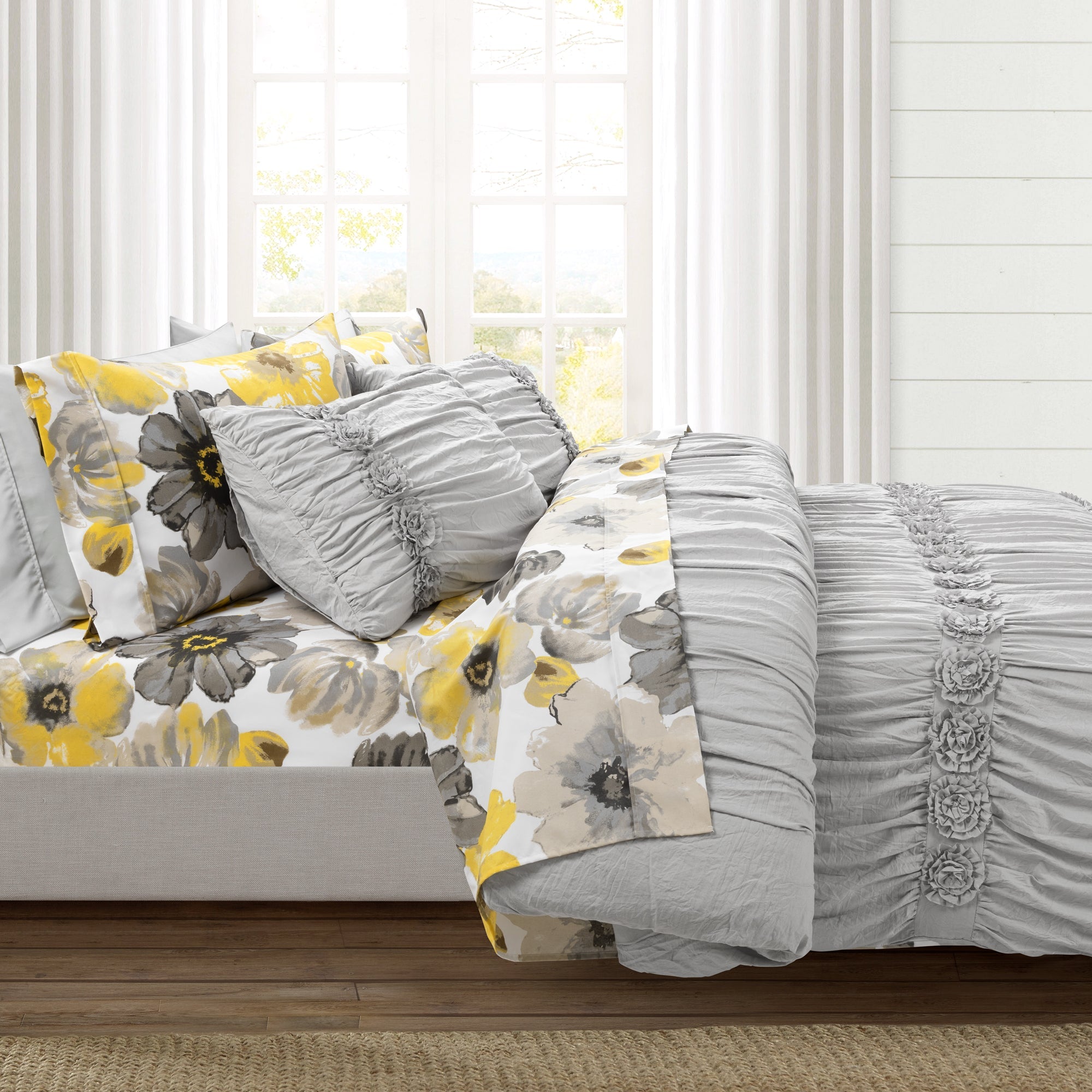 https://www.lushdecor.com/cdn/shop/articles/21T011084-LEAH-6-PC-YELLOW-GRAY-SHEET-SET-QUEEN-194938038232-ALT-1.jpg?v=1643822195