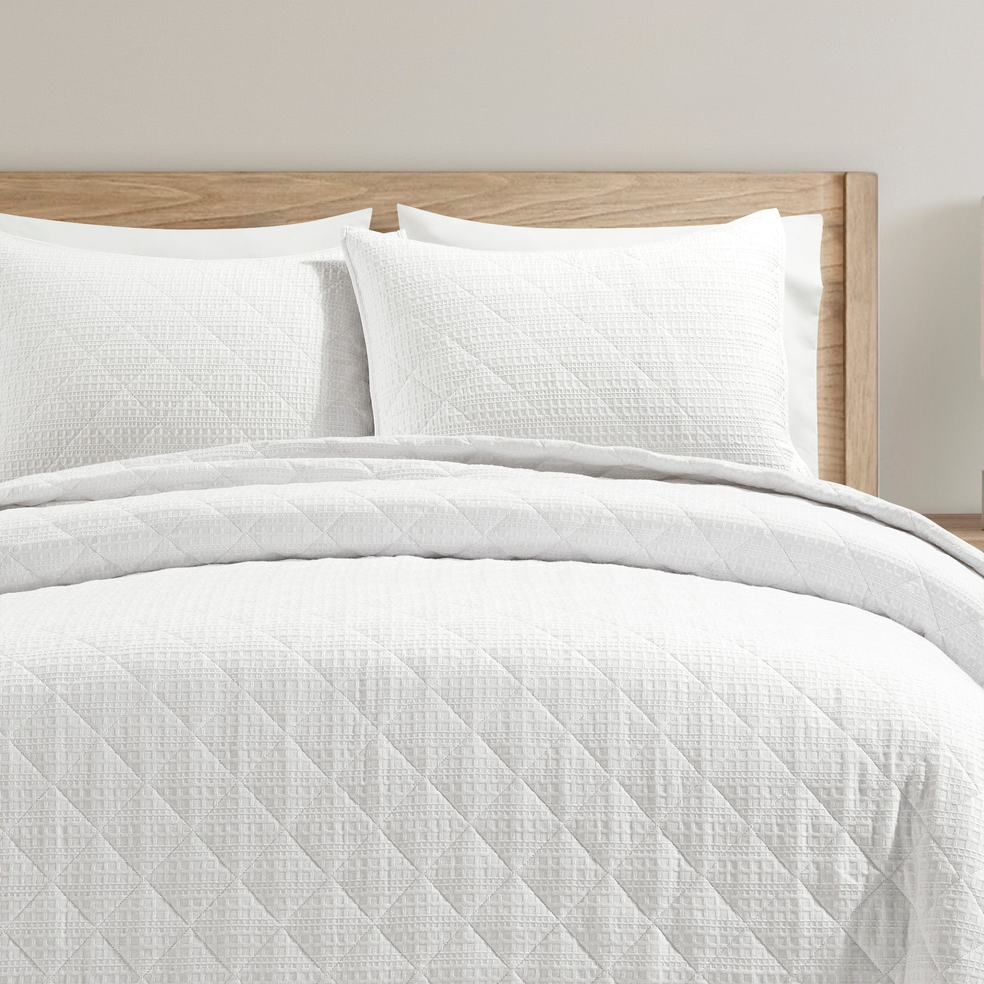 Haniya Solid Waffle Woven Cotton Textured Quilt Set