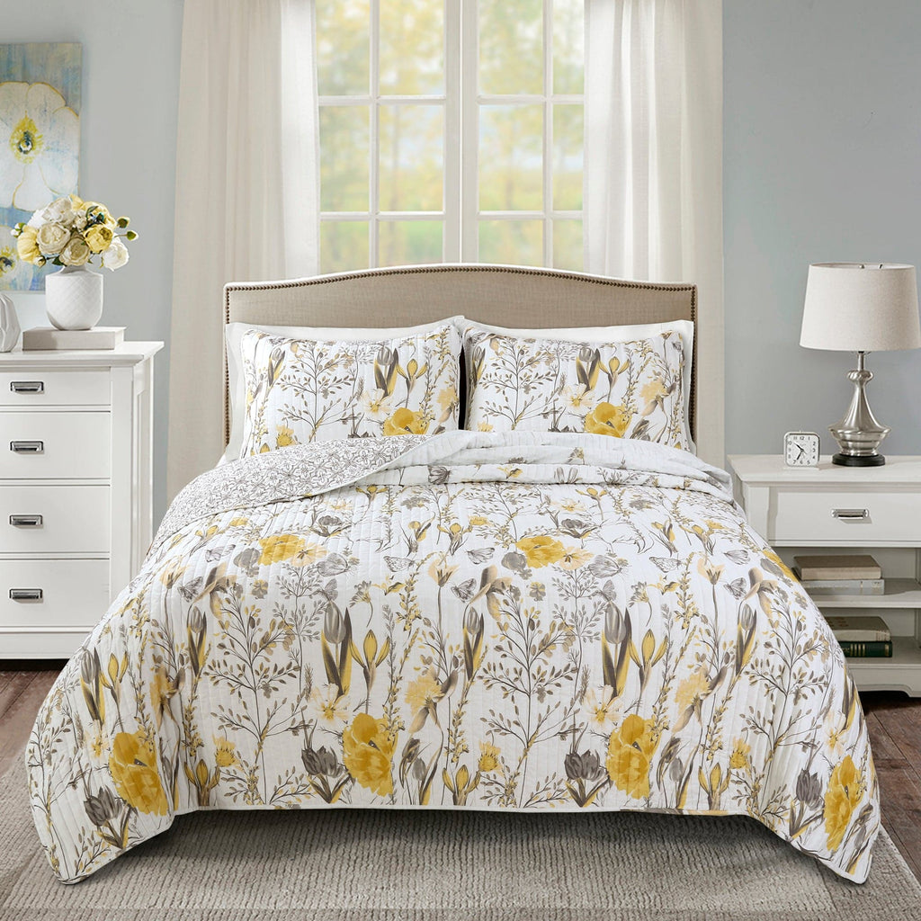 Adalia 3 Piece Quilt Set | Lush Decor | www.lushdecor.com – LushDecor