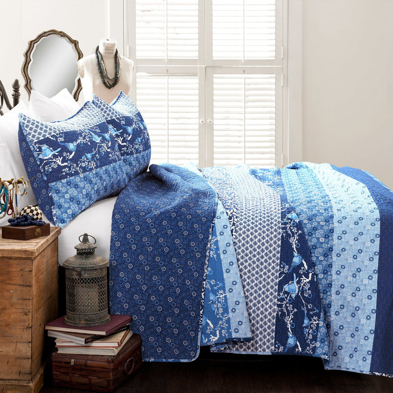 Affordable Bedding Online Lush Decor Www Lushdecor Com LushDecor   16T004634 ROYAL EMPIRE 3 PC NAVY QUILT FULL QUEEN 848742089002 800x 