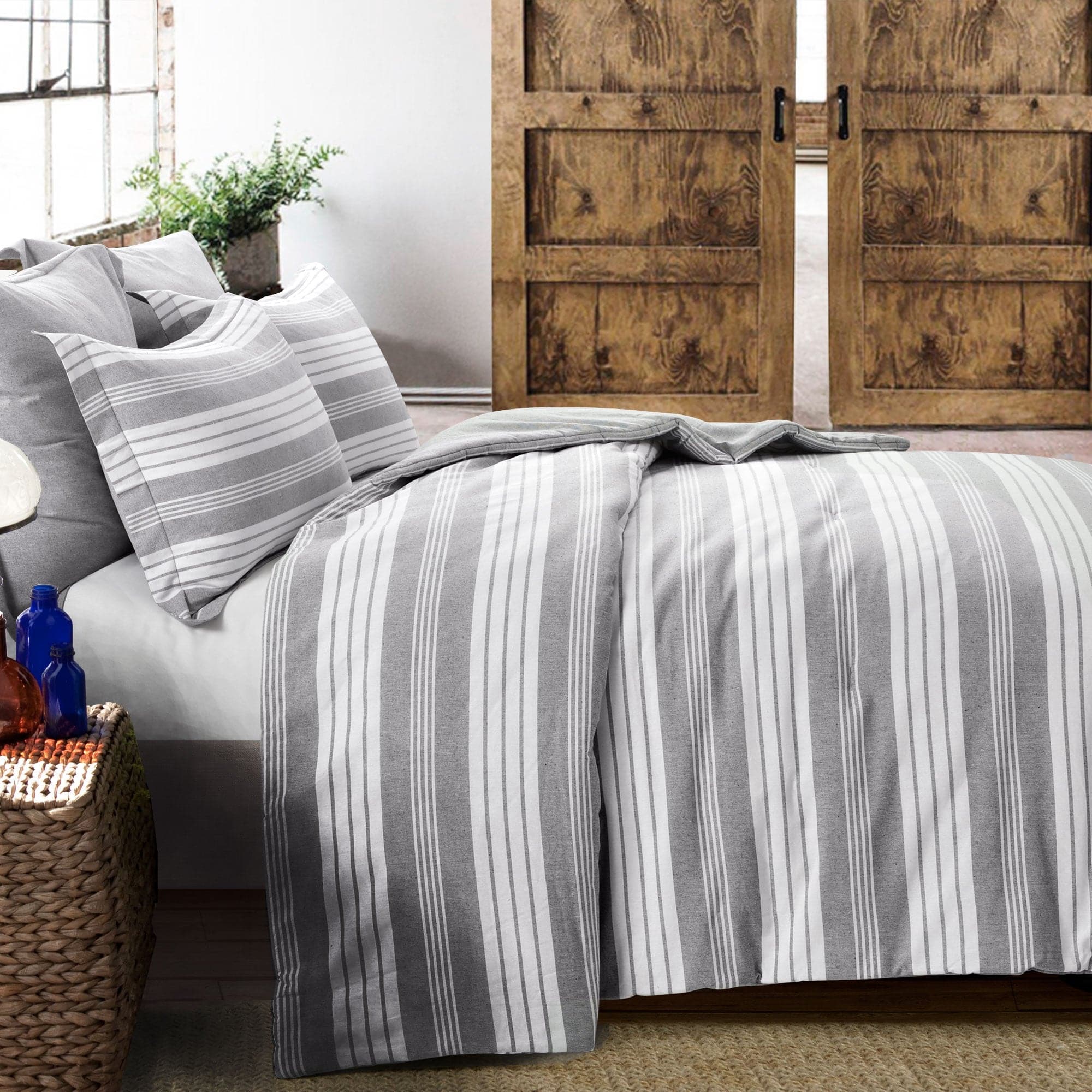 Lush Decor Farmhouse Stripe Comforter Set, Black, California King, Cotton