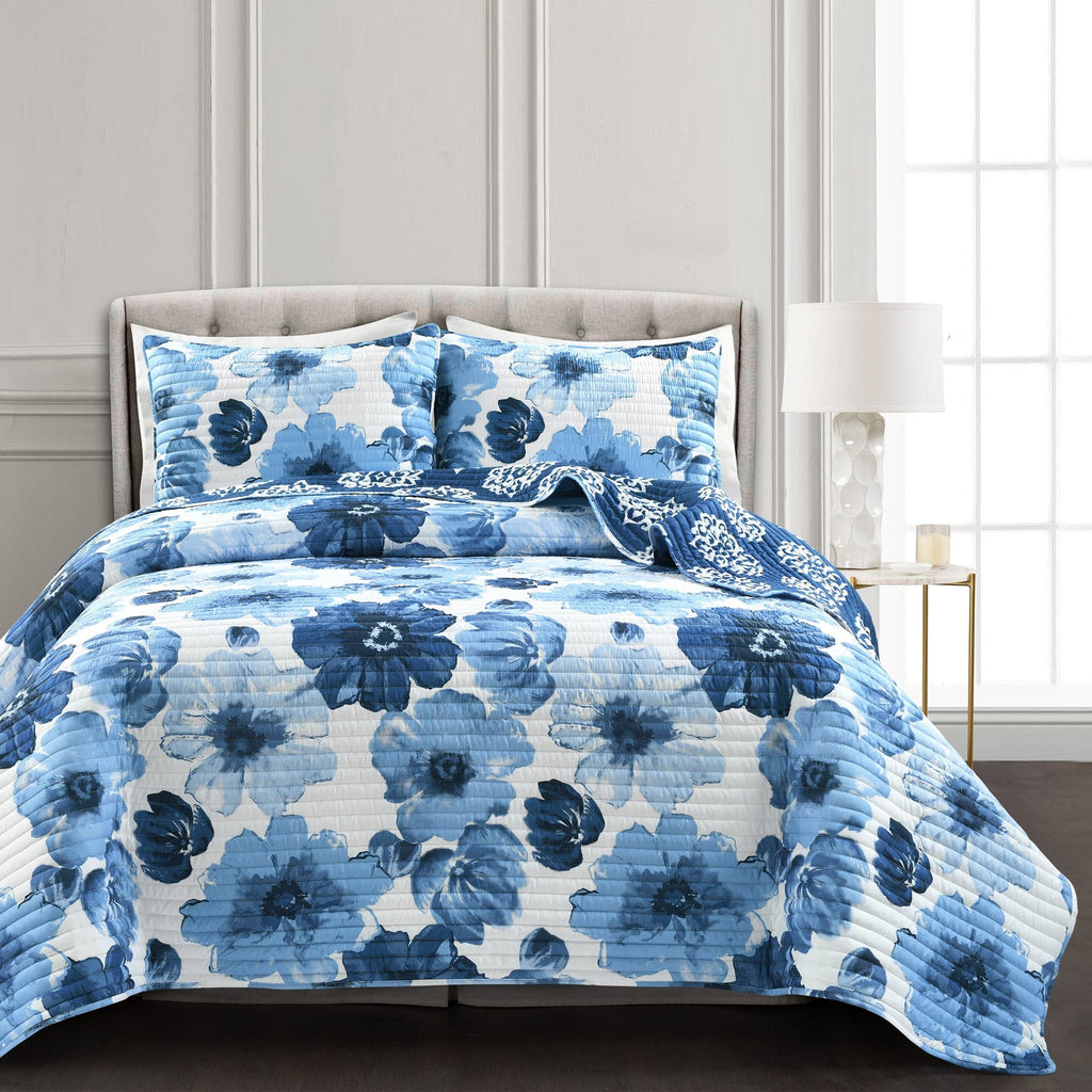 Leah Floral Reversible Quilt 3 Piece Set | Lush Decor | www.lushdecor ...