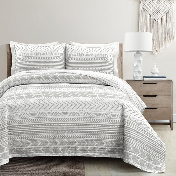 Hygge Geo Quilt 3 Piece Set | Lush Decor | www.LushDecor.com