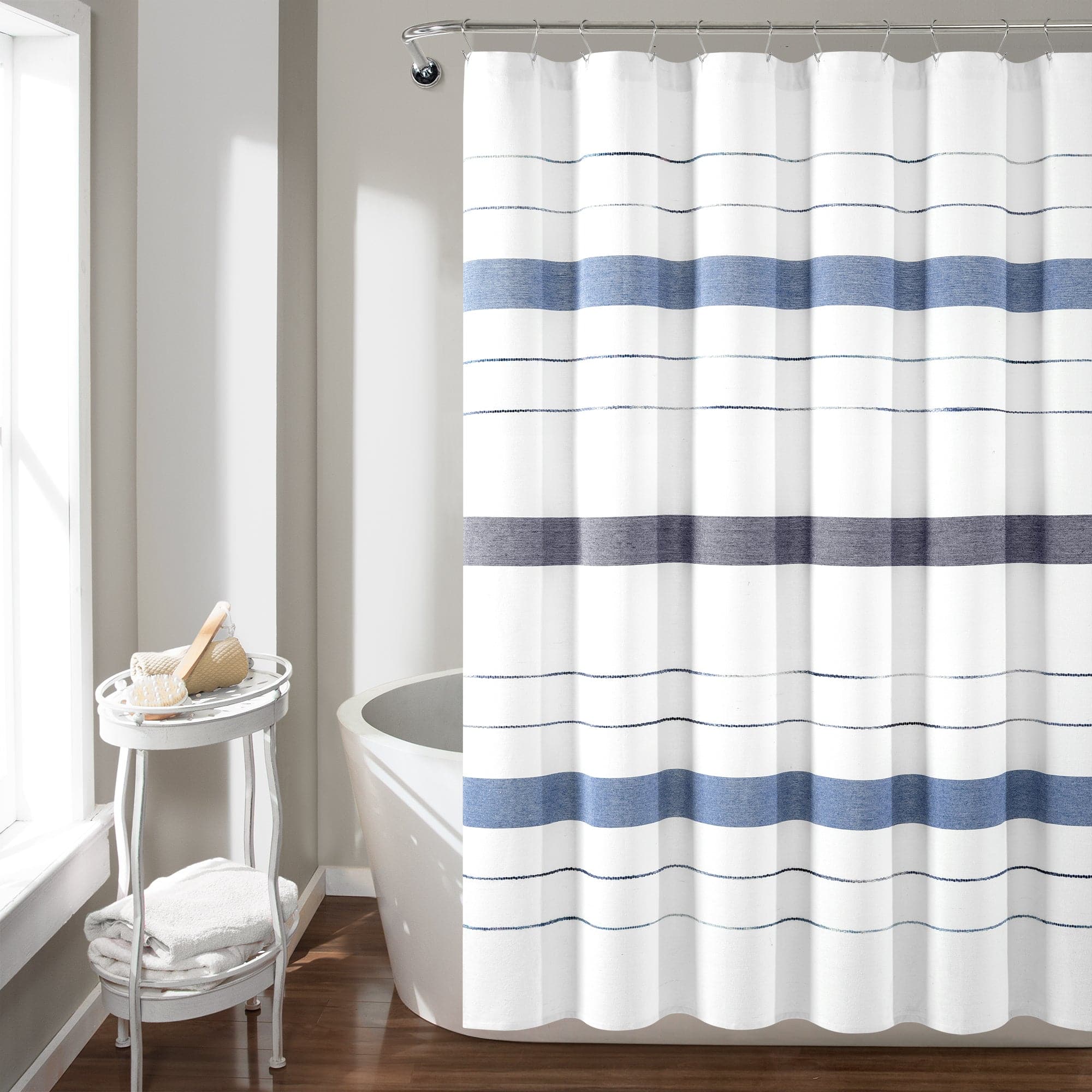 Stylish city shower curtains and more from Men's Society ~ Fresh Design Blog